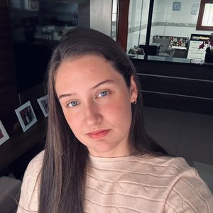 Karoline Bringmann, aluna de Administração e Direito na Dom Alberto